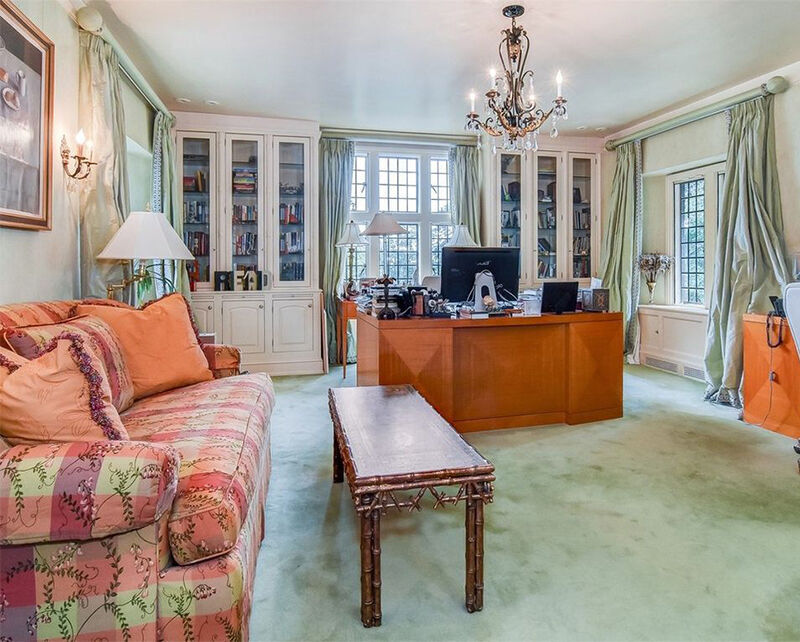 Dottie Frank's Office